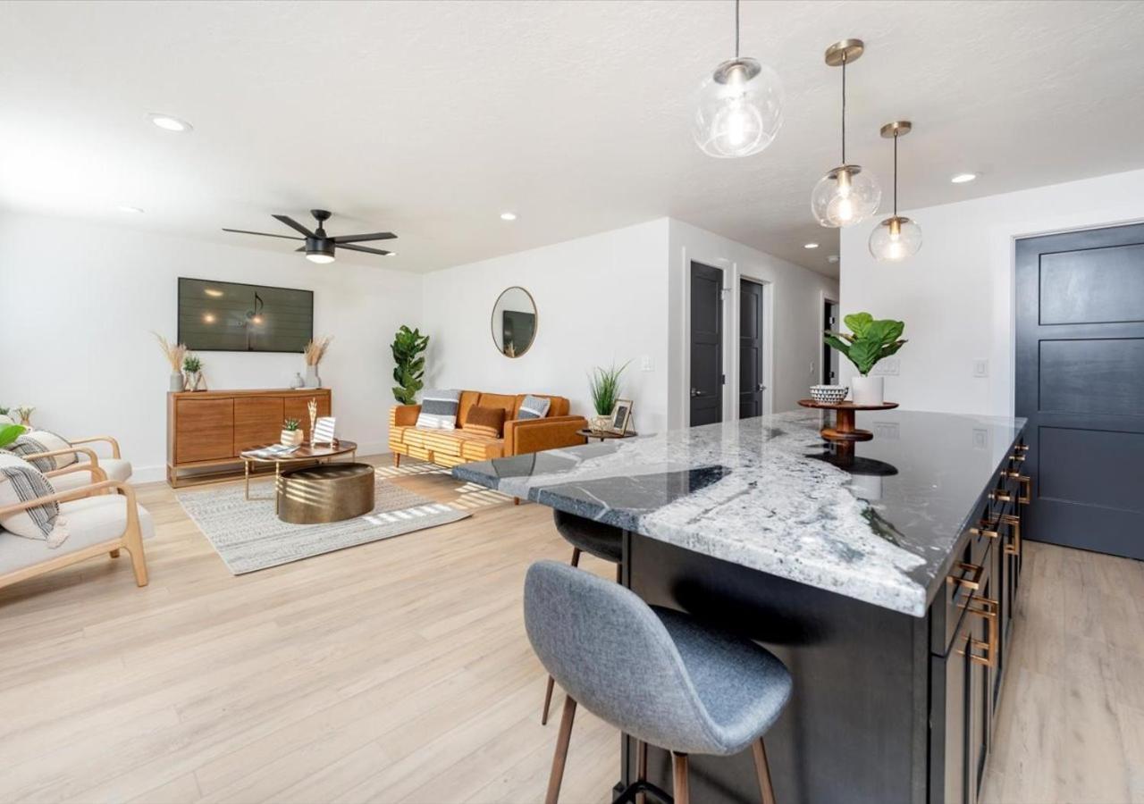 Mid Century Modern Boise-River Bungalow W/ Hot Tub Kültér fotó